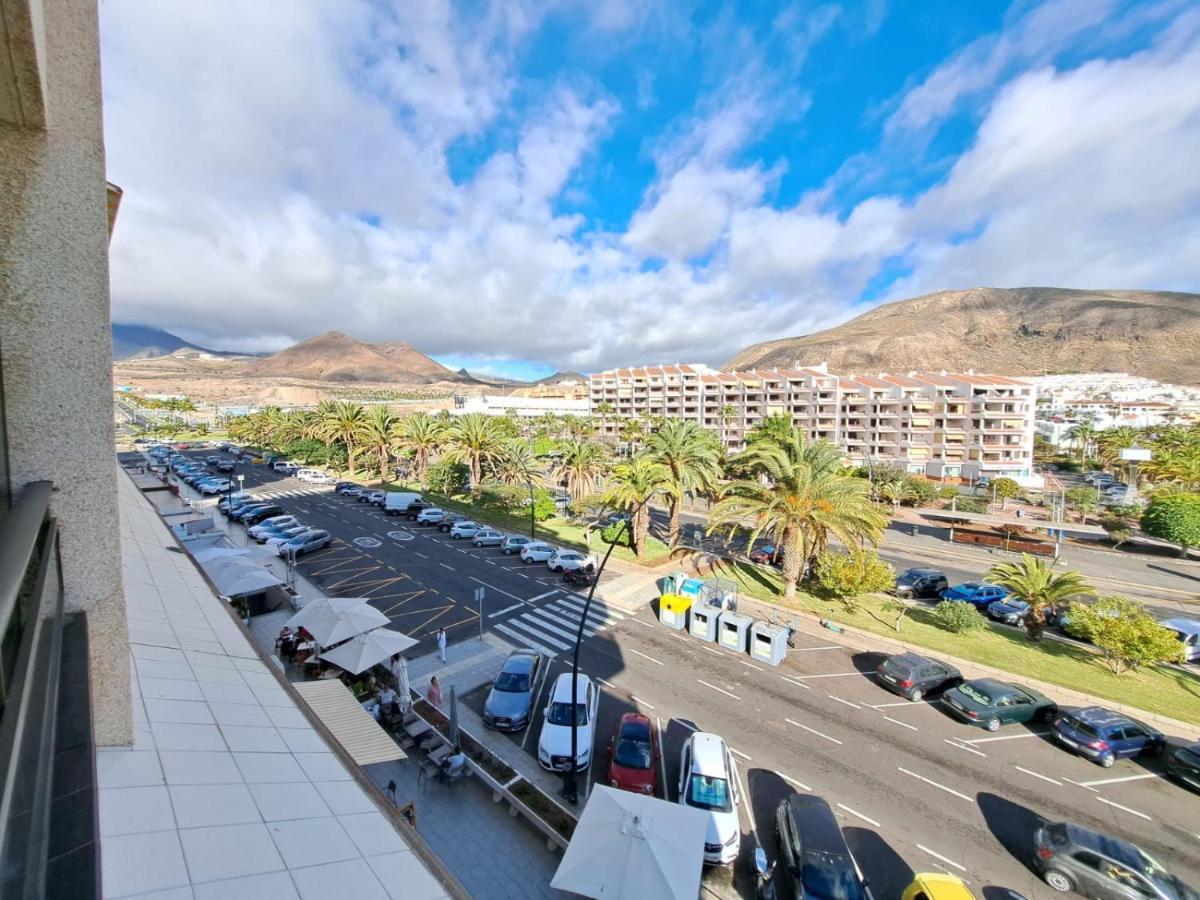 Newly Reformed 2 Bedroom Apartment In The Center Of Los Cristianos Los Cristianos  Exterior foto